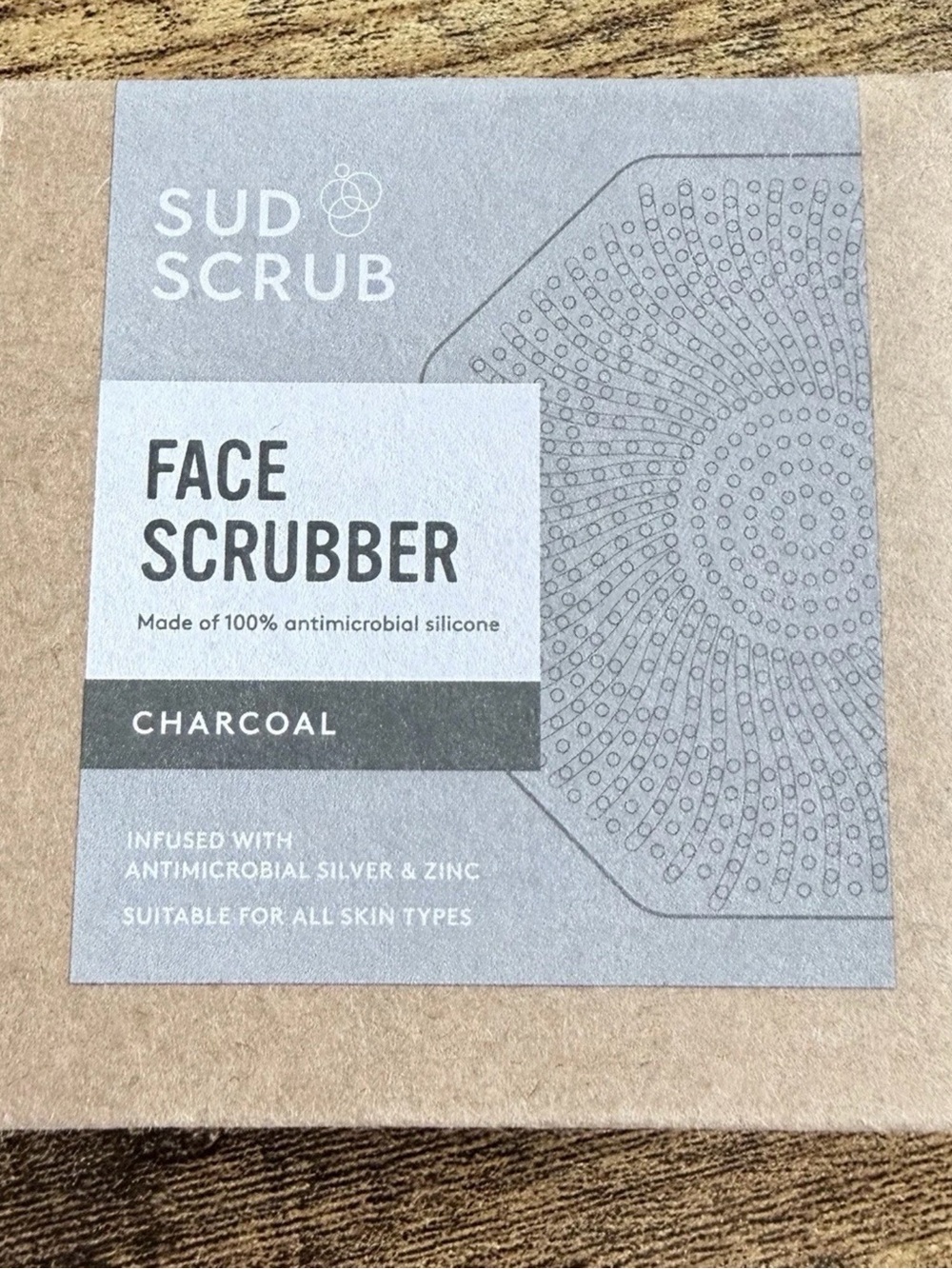 Charcoal Face Scrubber – Antimicrobial Silicone Cleansing Pad